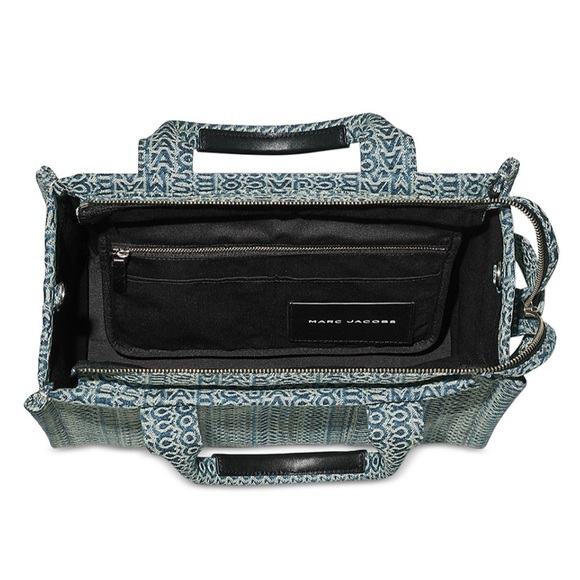 NWT MARC JACOBS The Monogram Washed Denim Medium Tote Bag🥰 - Picture 3 of 10